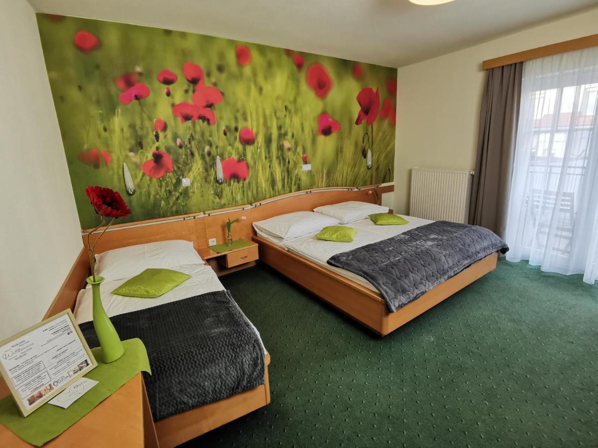 Hotel & Wirtshaus Hoedl-Kaplan Feldbach  Buitenkant foto